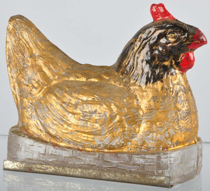 Glass Chicken Sitting on Nest Candy 1130ce