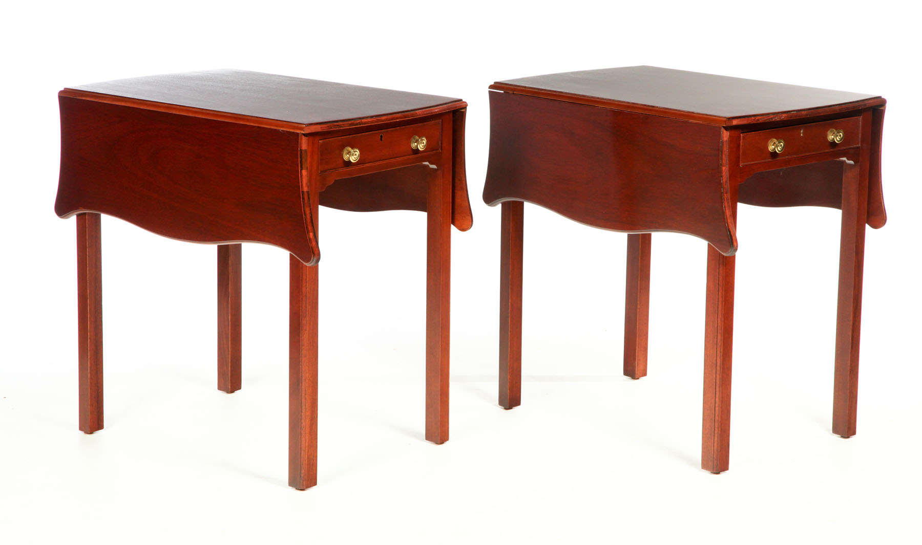 PAIR OF PEMBROKE-STYLE END TABLES.