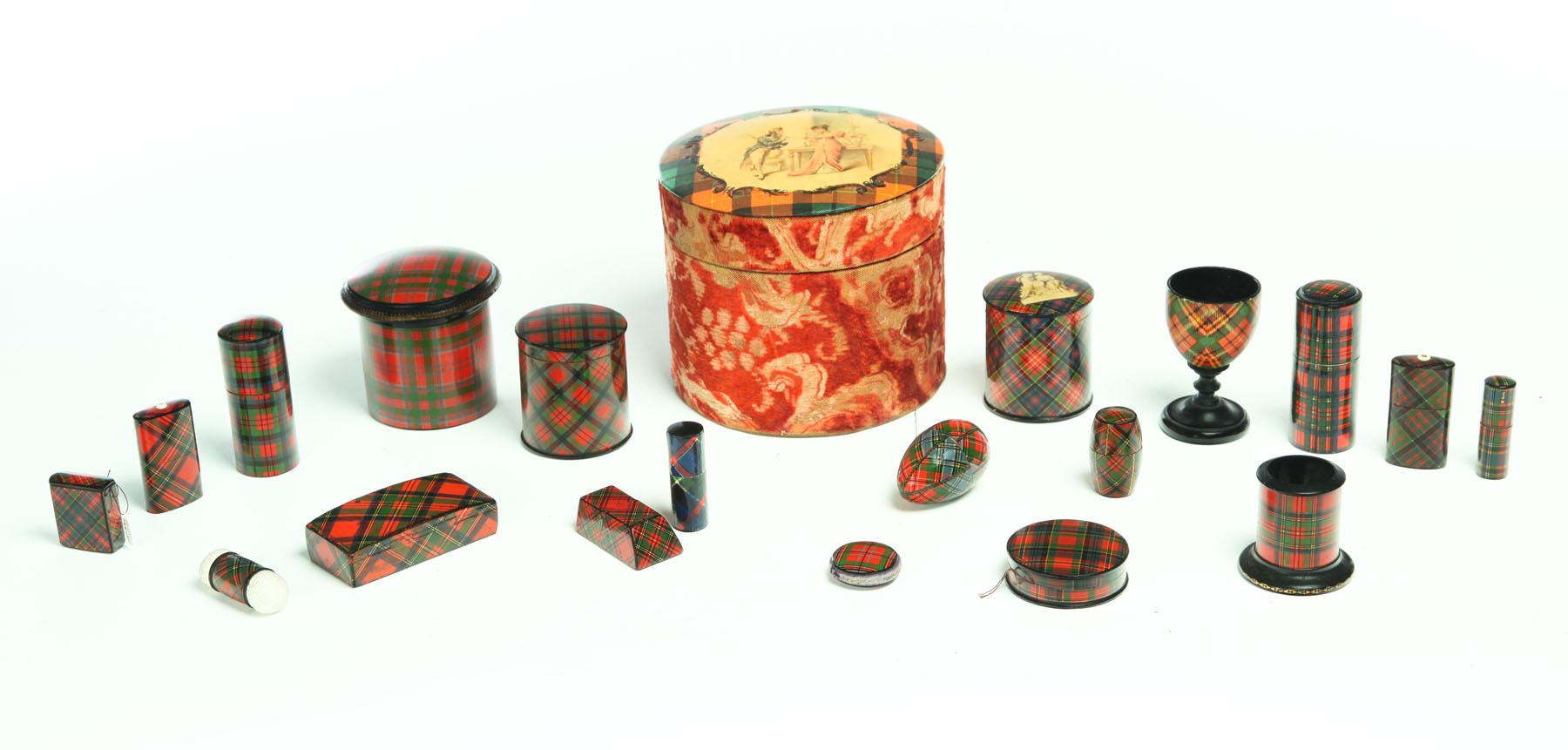 GROUP OF TARTAN WARE England 1136d0