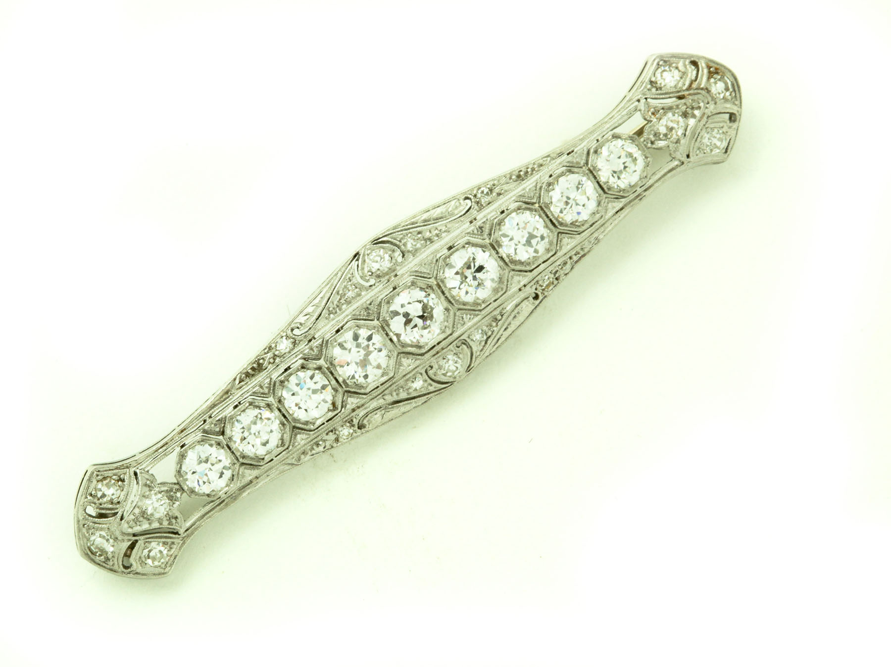 DIAMOND BAR PIN Early 20th century  1136ed