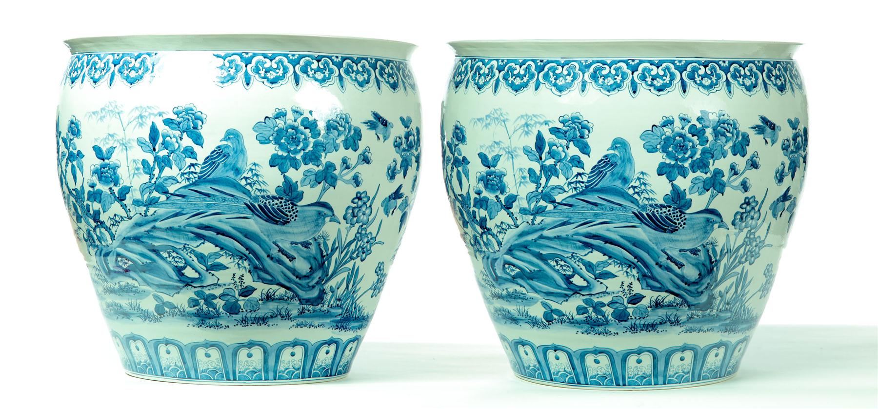 PAIR OF JARDINIERES China 20th 11376c