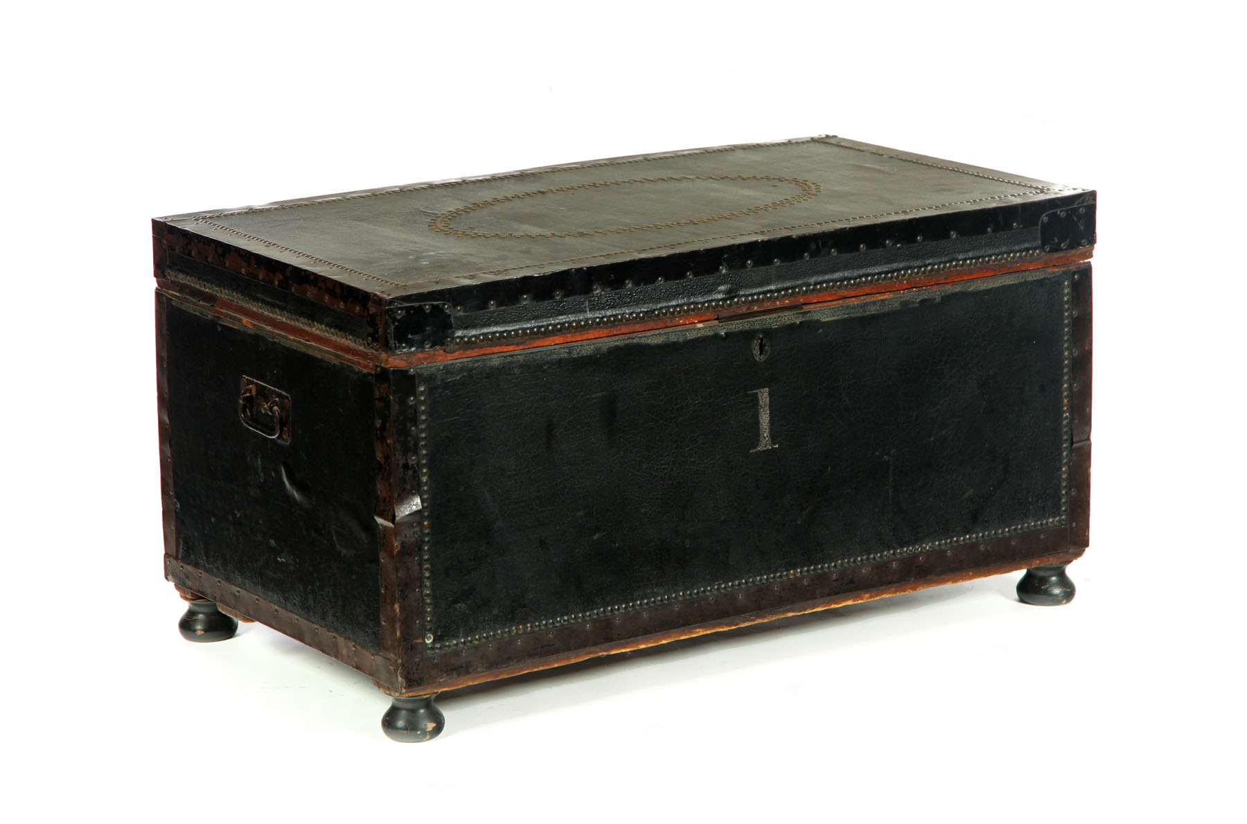 LEATHER COVERED TRUNK England 11376d