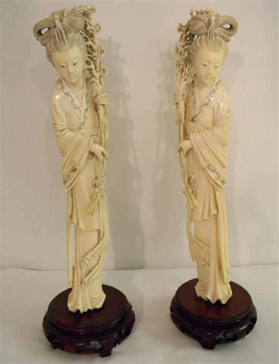 Chinese  20th century  a facing pair