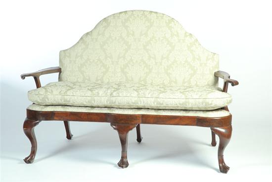 QUEEN ANNE STYLE SETTEE American 111707