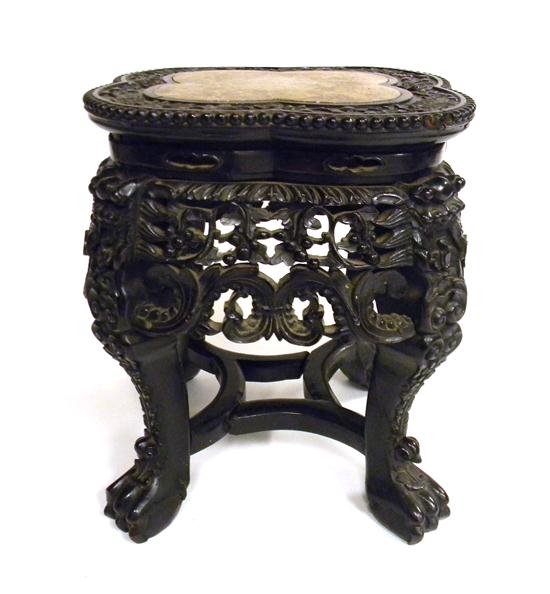 Chinese stand with quatrefoil shaped 11172e