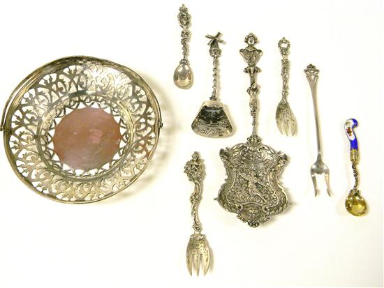 SILVER eight pieces including  111776