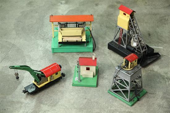 LIONEL TRAIN SET ACCESSORIES. The lot