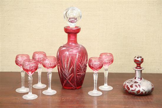 EIGHT PIECES OF VICTORIAN GLASS  111c3a