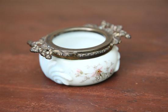 WAVECREST DRESSER JAR With handpainted 111ca3