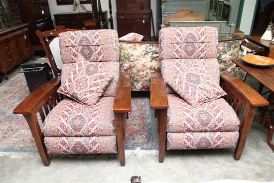 PAIR OF ETHAN ALLEN ARMCHAIRS  111d0f