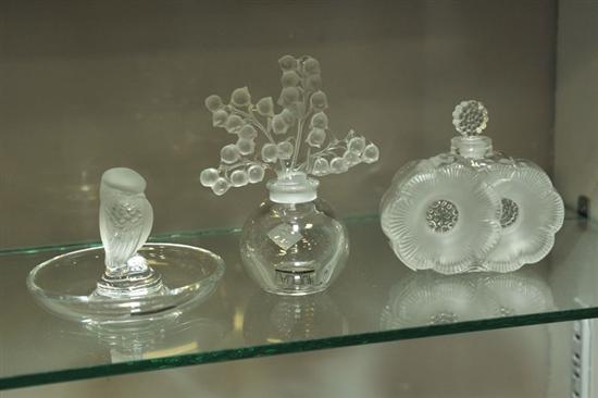 THREE PIECES OF LALIQUE CRYSTAL  114ed4