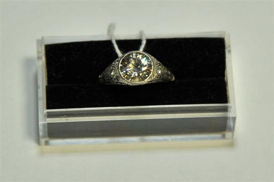 DIAMOND RING. Old European cut
