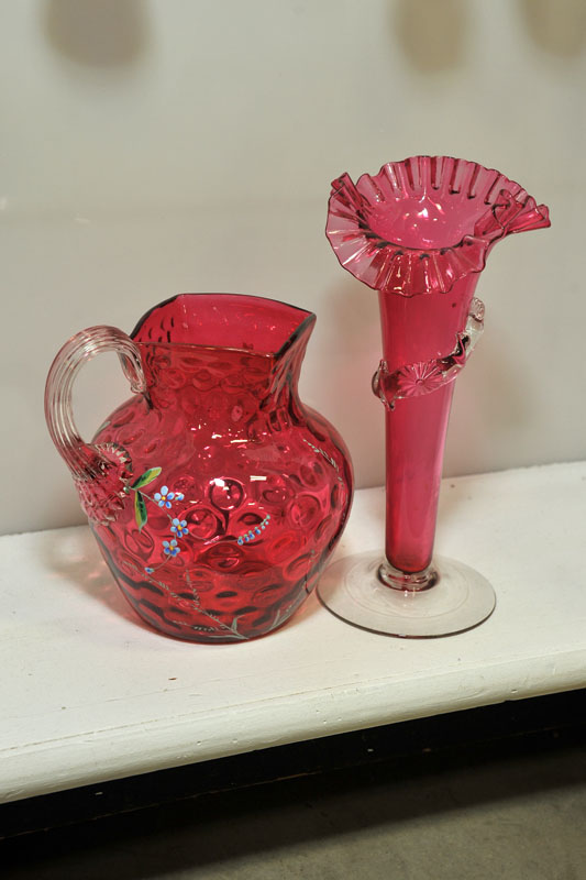 TWO PIECES OF VICTORIAN ART GLASS  114edd