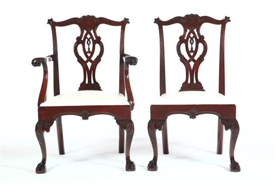 SET OF EIGHT CHIPPENDALE STYLE 115085