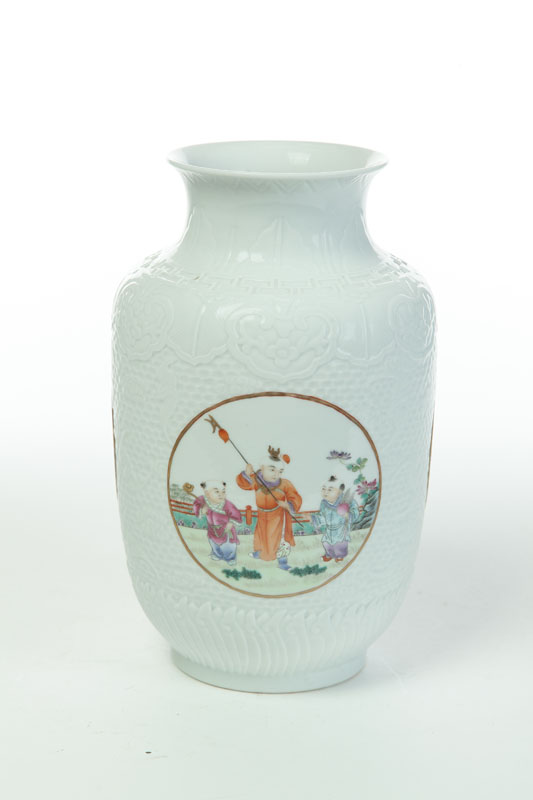 VASE.  China  1915-1916  porcelain.