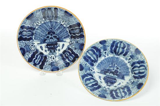 TWO DELFT PLATES Netherlands 115dee