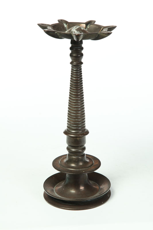 BRONZE LAMP.  Eastern  late 19th century.