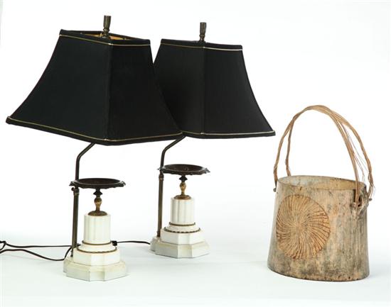 PAIR OF LAMPS AND A BUCKET European 115e7d