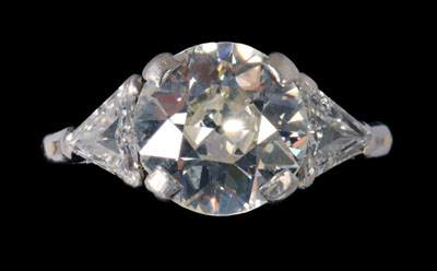 Diamond ring, central Old European-cut