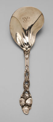 Tiffany sterling berry spoon oyster shaped 117a2a