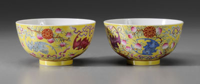 Pair Famille Rose Bowls Chinese  117f2d