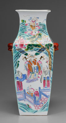 Famille Rose Porcelain Vase Chinese  118031