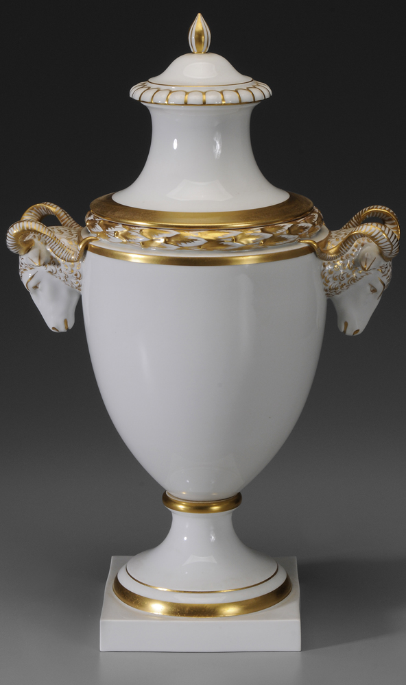 Porcelain Urn Gilt Highlights 118926
