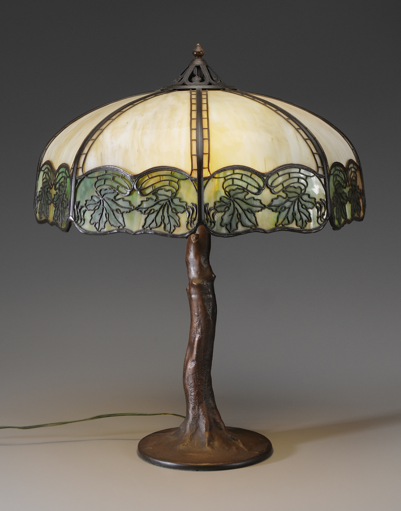 Tiffany-leaf-lamp