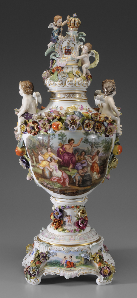 Monumental Dresden Porcelain Urn 118a84