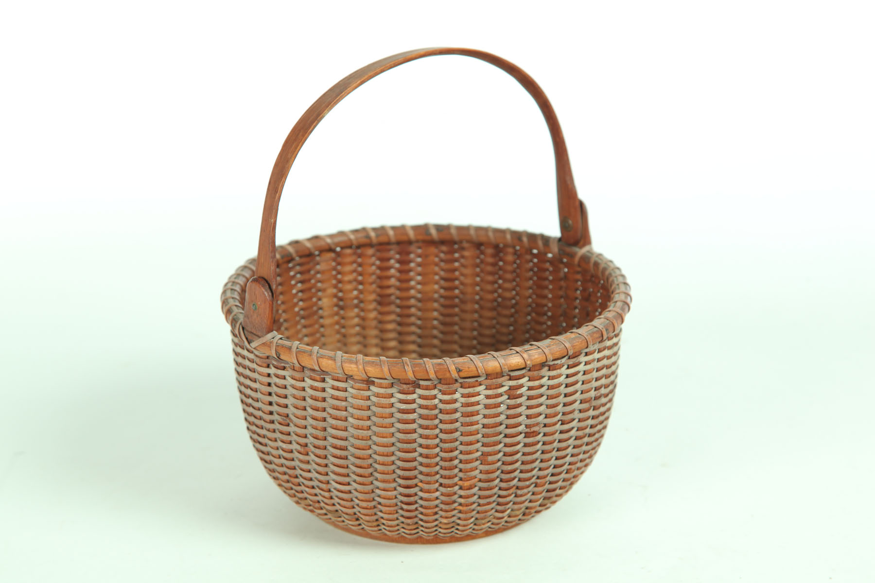 NANTUCKET BASKET.  American  early 20th