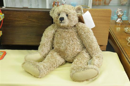 PARKER STUFFED BEAR. By Parker