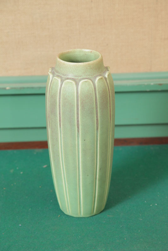 ROOKWOOD VASE. Green and brown