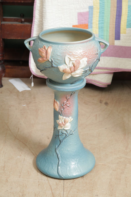 ROSEVILLE JARDINIERE AND PEDESTAL  1172c5