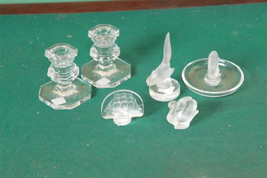 FIVE PIECES OF GLASS LALIQUE AND 11730e