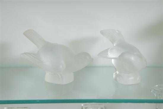 TWO LALIQUE BIRDS Both signed 11735c