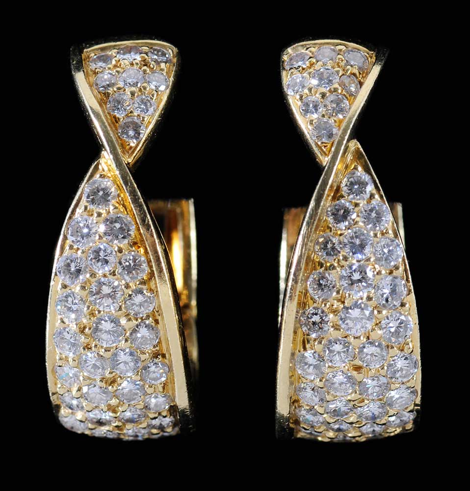 Pav Diamond and Gold Earrings 11aa00