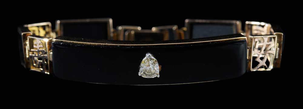 Onyx and Diamond Bracelet curved 11ac57