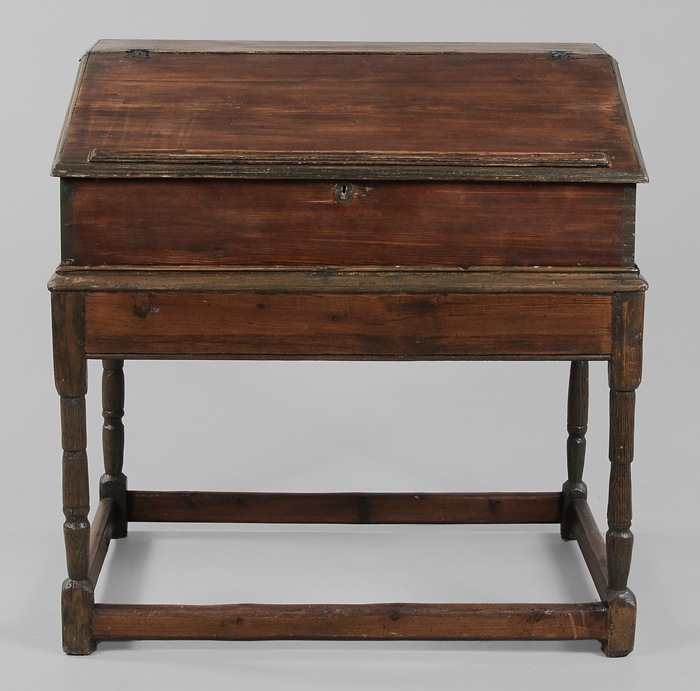 Early American Pine Desk on Frame 119534