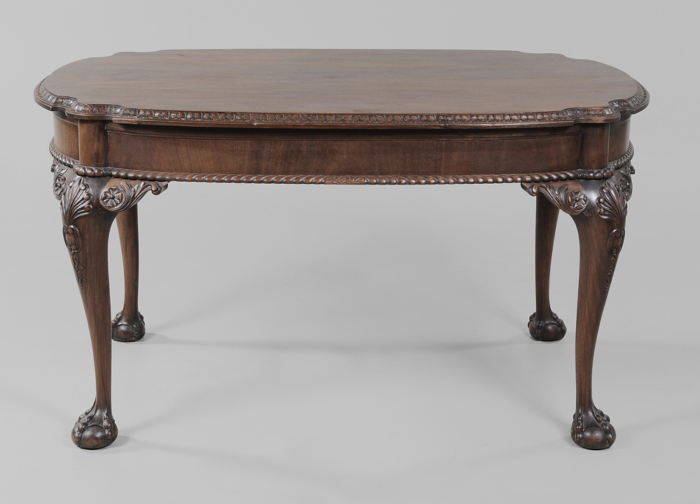 Chippendale Style Mahogany Center 11954d