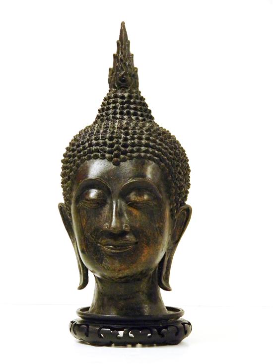 Bronze head of the Buddha  Thai  20th