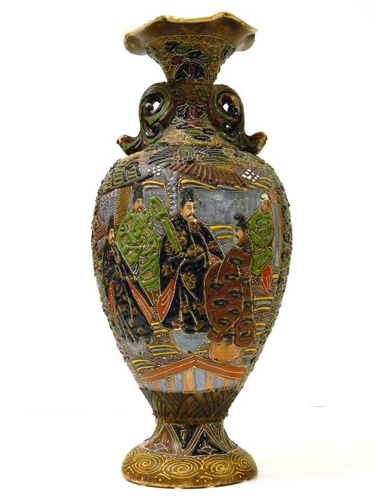 Satsuma Moriage pottery vase Japanese 1211af