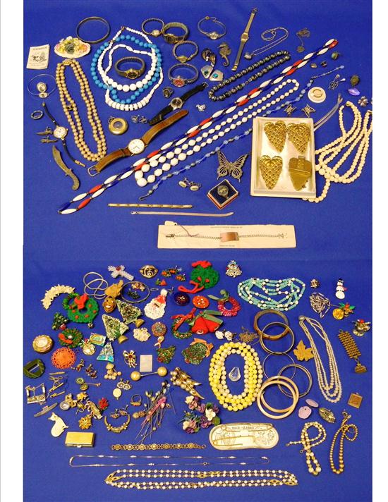 Assortment of costume jewelry including  1212e4