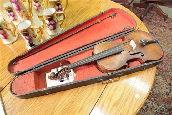 VIOLIN. 19th century. Curly maple