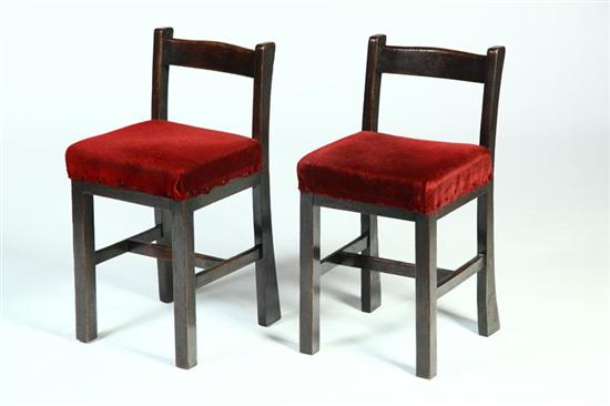 PAIR OF SIDE CHAIRS WITH LOW BACKS.