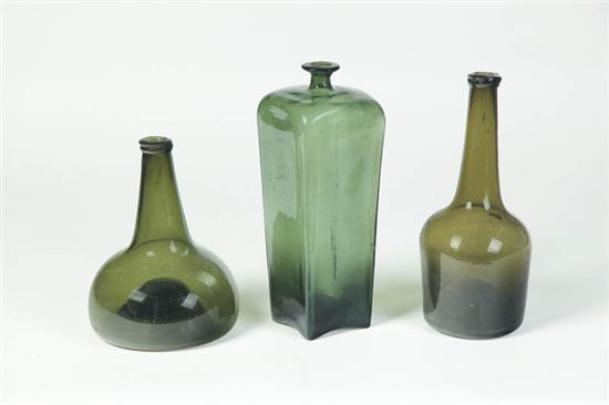 THREE BOTTLES England 18th century  1213b8