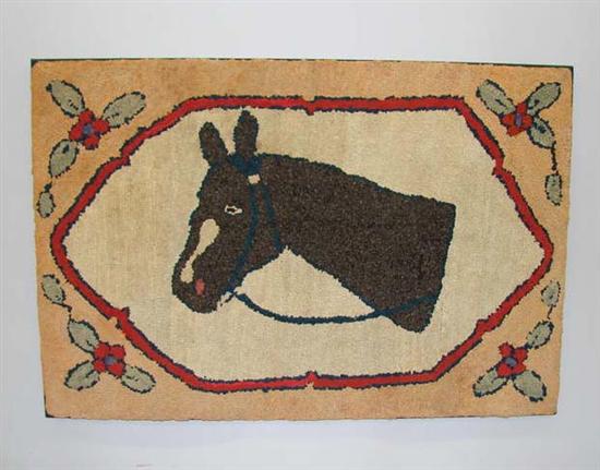 HOOKED RUG.  Twentieth century  cotton