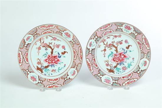 PAIR OF CHINESE EXPORT PLATES.  Early