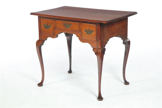 QUEEN ANNE STYLE DRESSING TABLE  121540