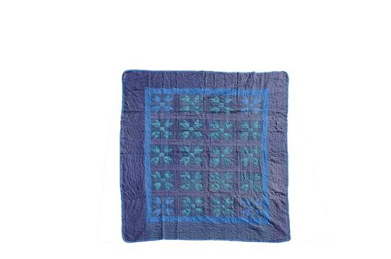 AMISH QUILT.  American  found in