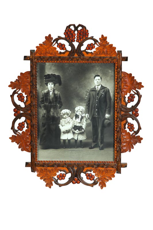 CARVED PICTURE FRAME Early 20th 121887